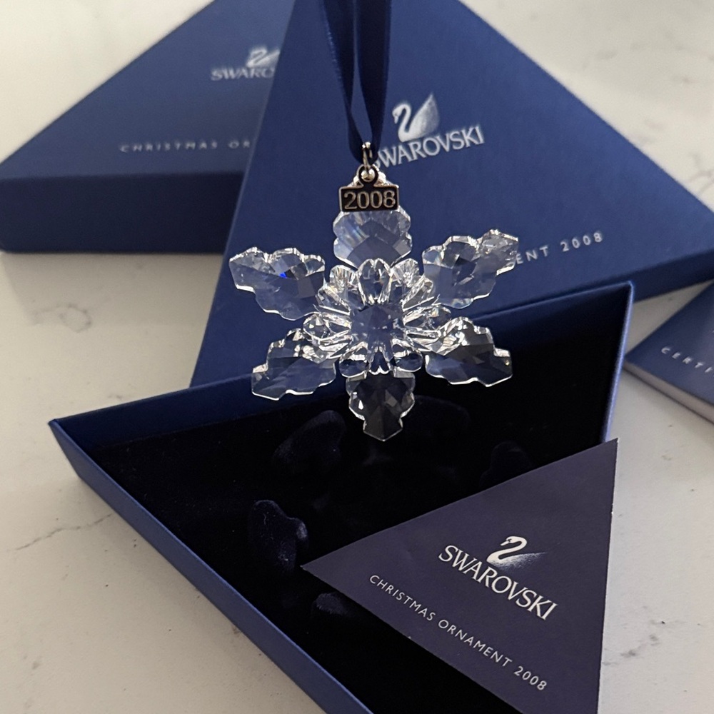 NIB 2008 Swarovski Crystal Snowflake Ornament collection Christmas Holidays
